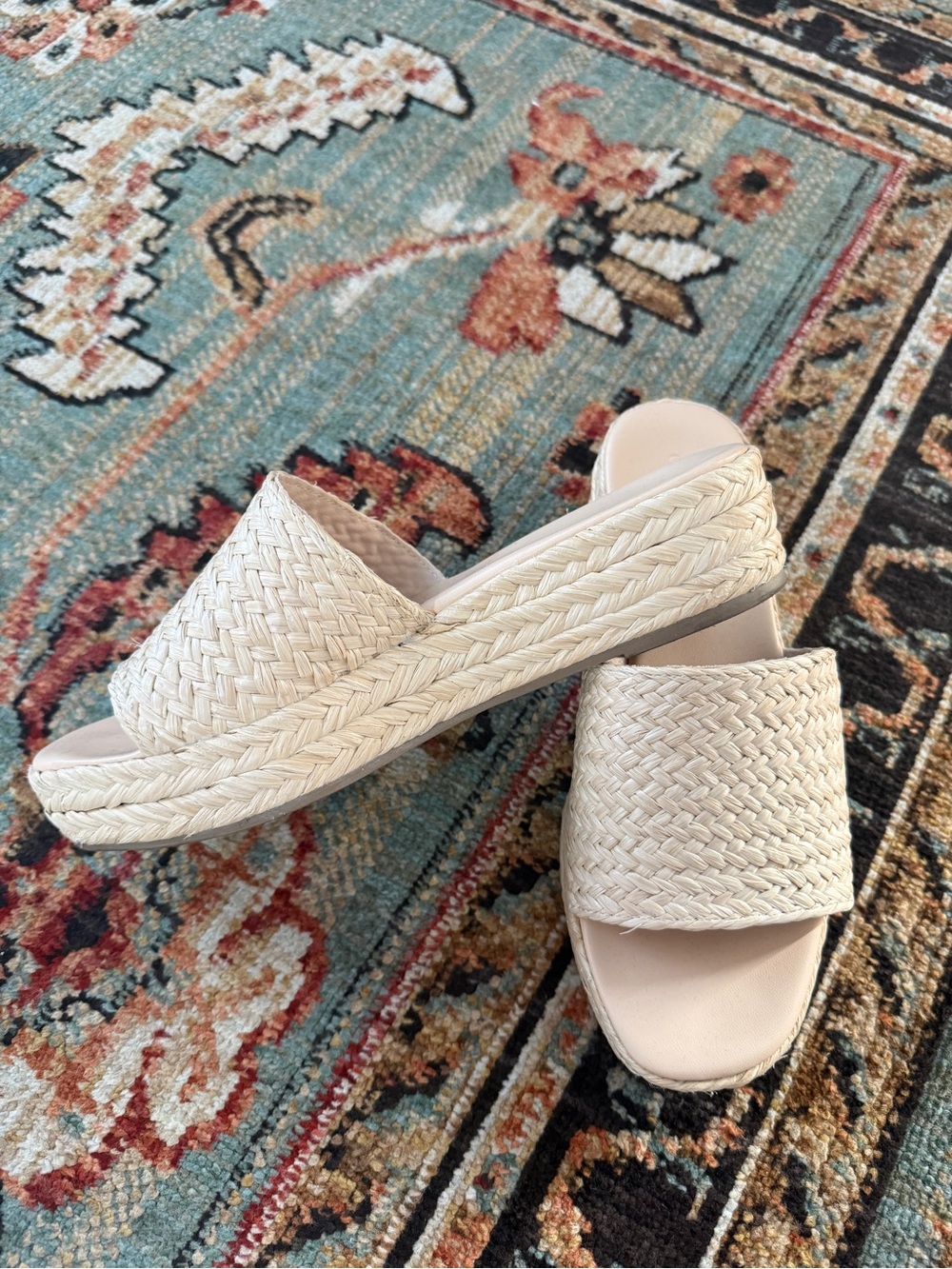 Old Navy Cream Woven Slide Mules